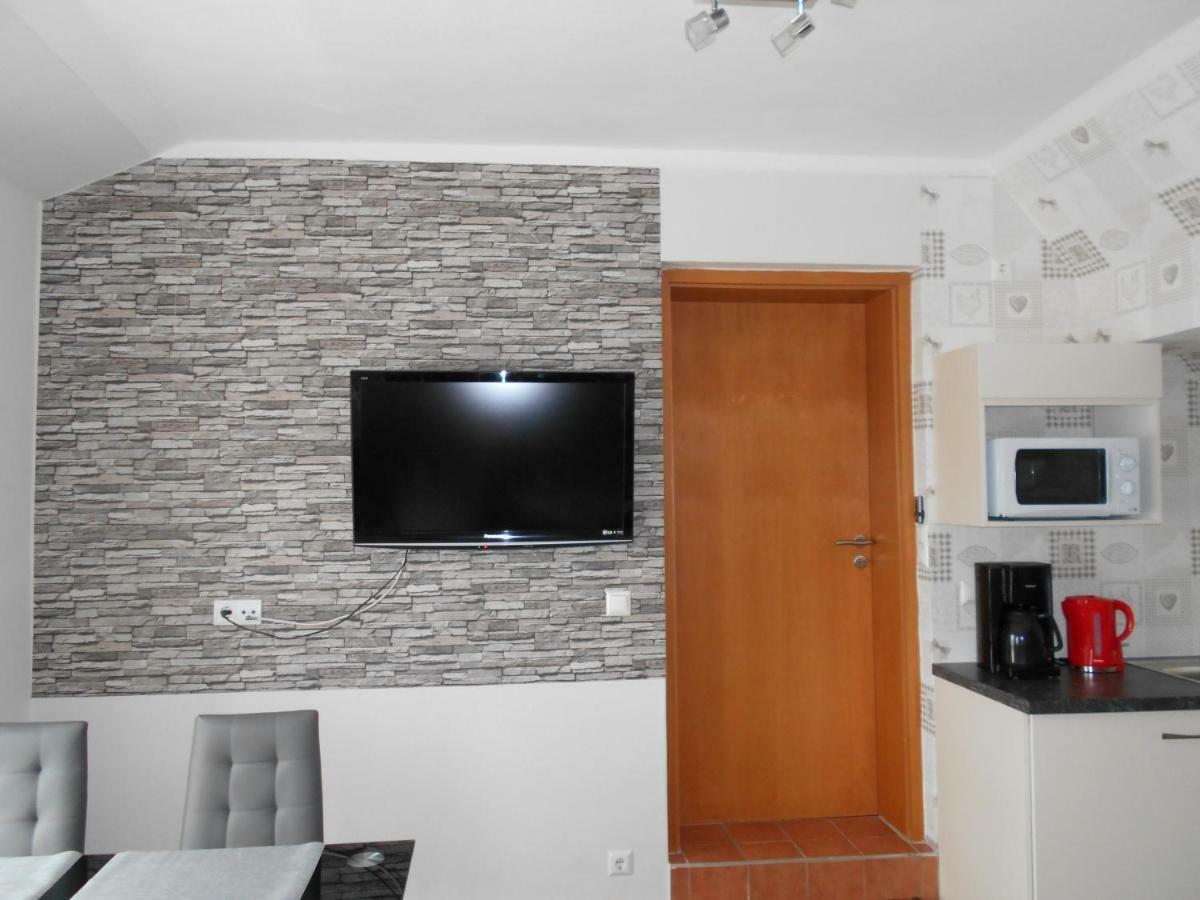 Ferienapartment-Monteurwohnung-Muldestausee Pouch Exteriör bild